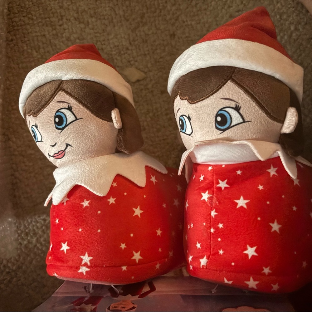 NWT elf on a shelf size 7/8 slippers